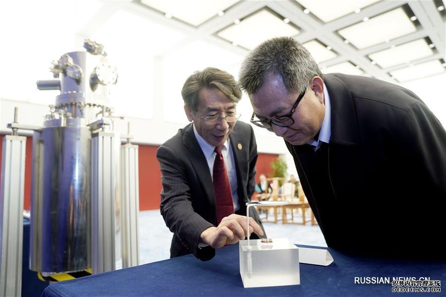 Китайские ученые передали в Национальный музей аппаратуру, с помощью которой было сделано важнейшее научное открытие